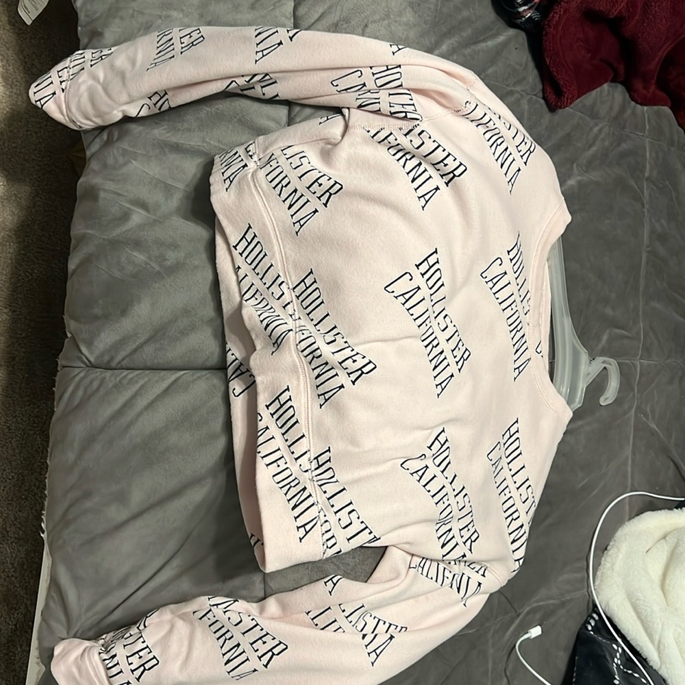 Hollister Crop Pink Crewneck